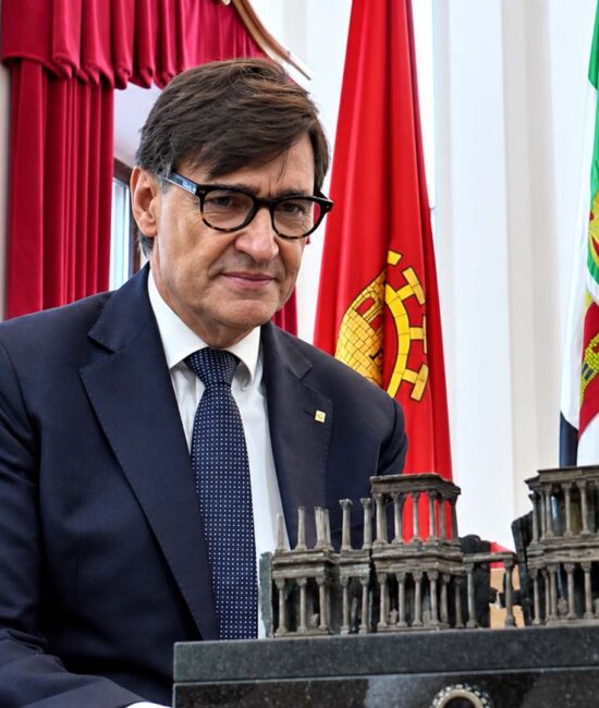 SALVADOR ILLA MIRANDO MINIATURA TEATRO ROMANO SALON DE PLENOS