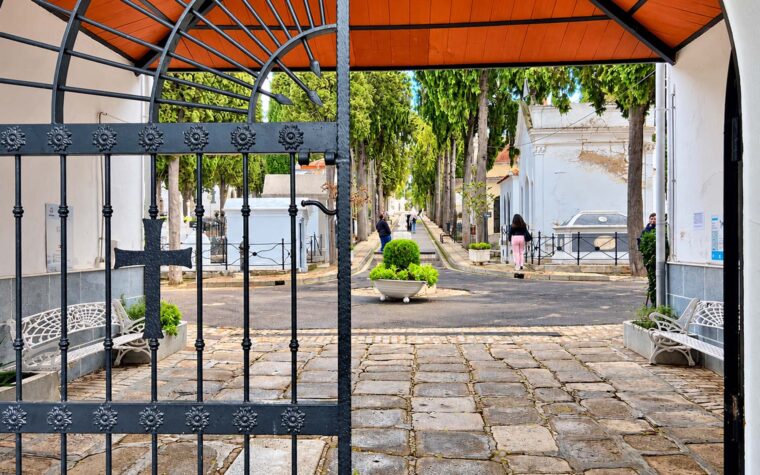 CEMENTERIO MUNICIPAL MERIDA 7 PUERTA