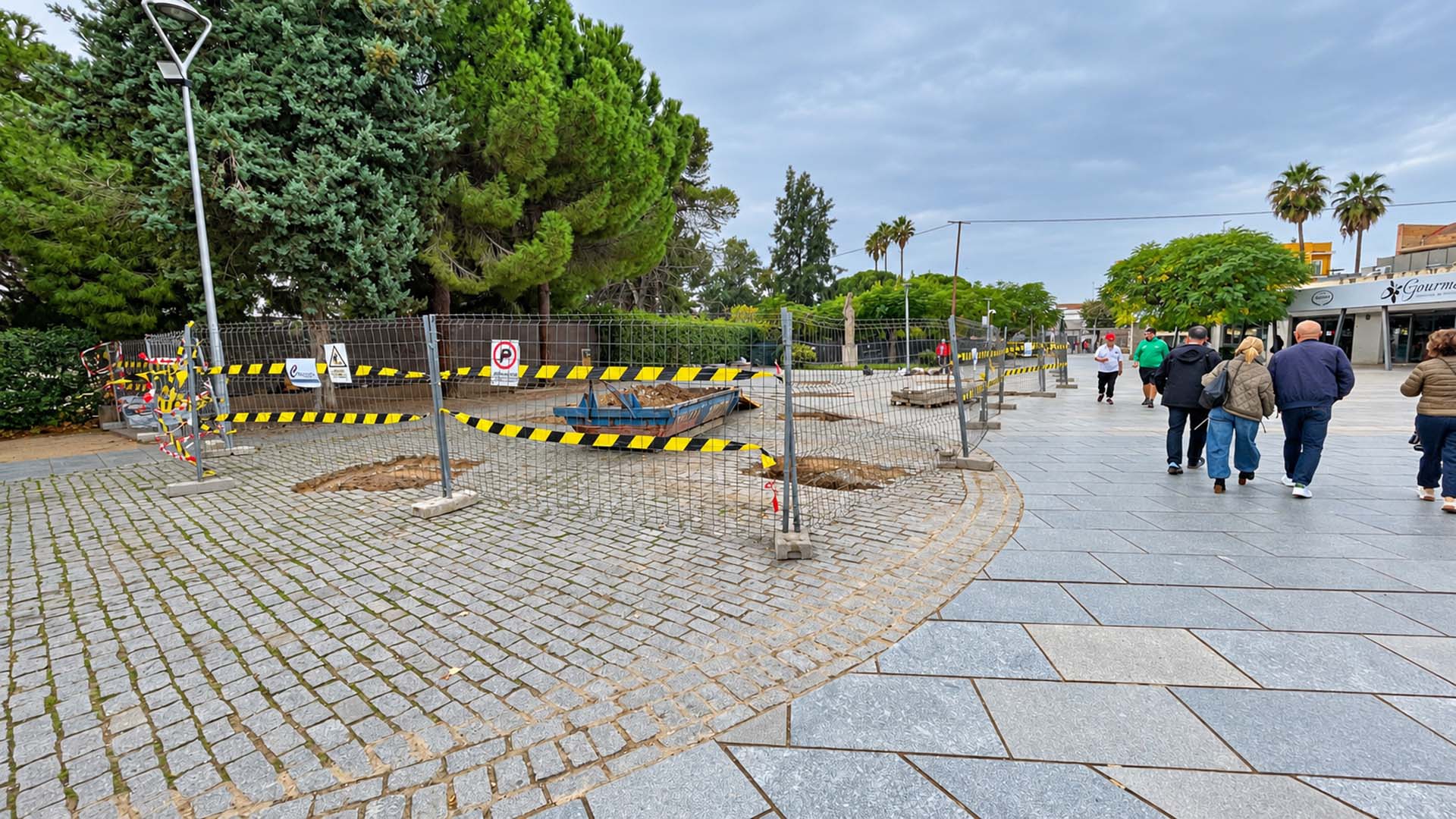 OBRAS ENTOLDADO PLAZA MARGARITA XIRGU