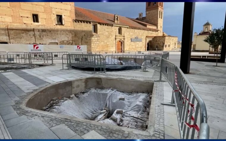 PLAZA DE SANTA EULALIA CON YACIMIENTO ARQUEOLOGICO